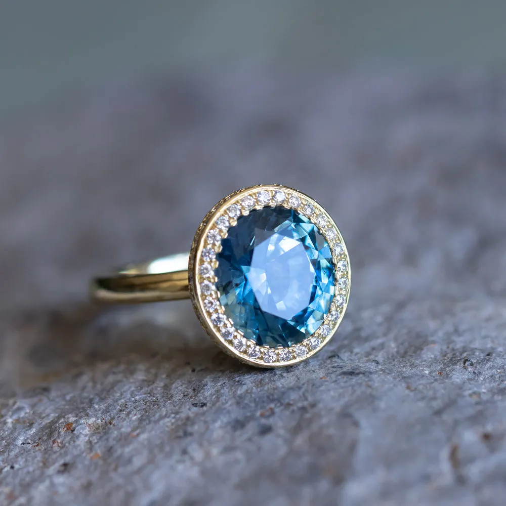 4.56ct Oval Blue Montana Sapphire "Corona" Style Diamond Halo Stackable Ring in 18k Yellow Gold