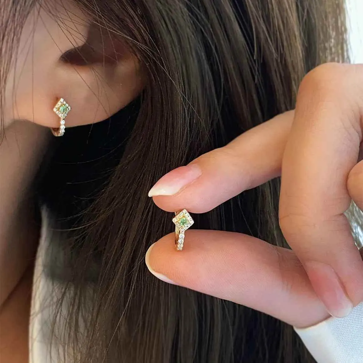 925 Sterling Silver Hoop Earrings Charm Jewelry - Rhombus Green Zircon - Xm408