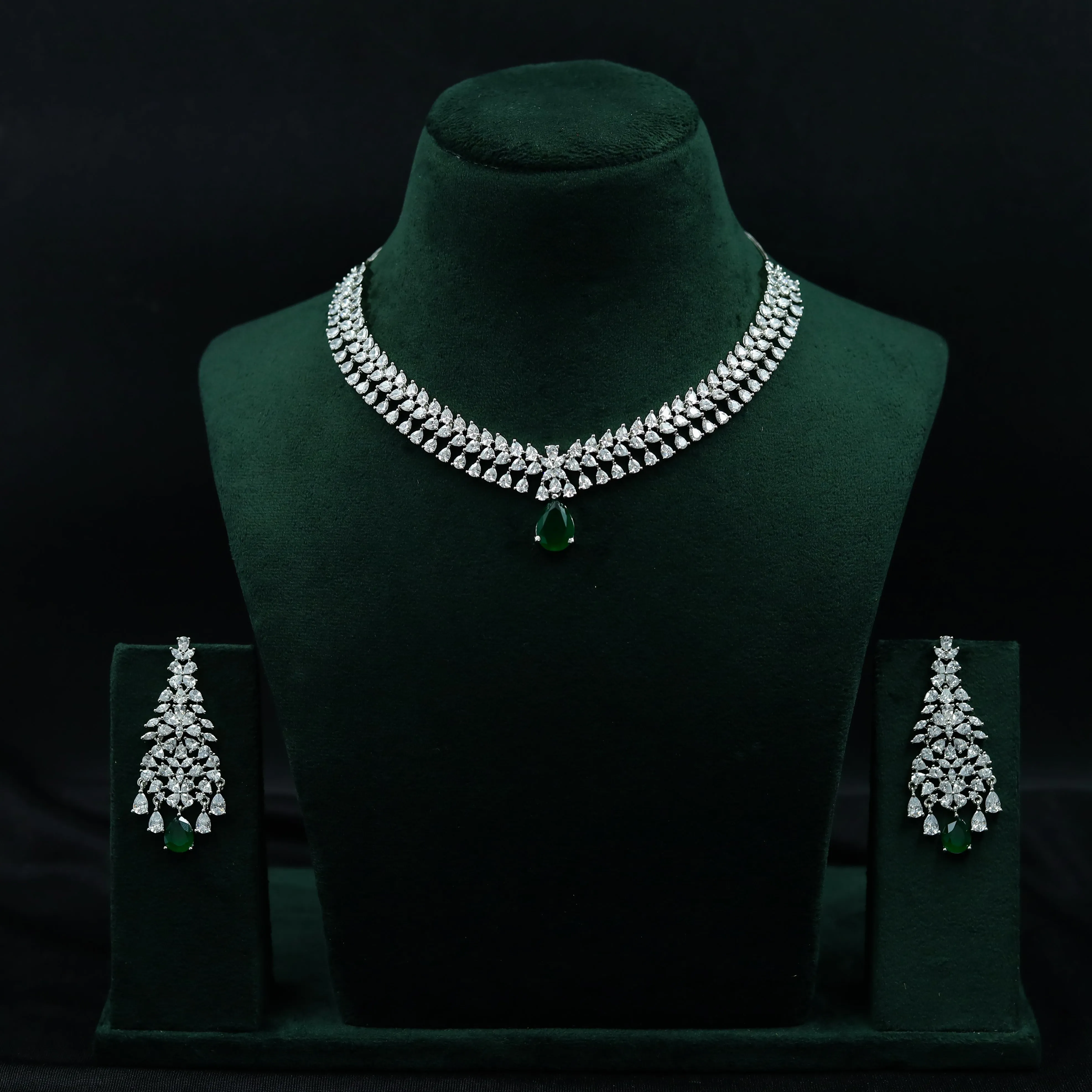 Round Neck Zircon/AD Necklace Set 11899-69
