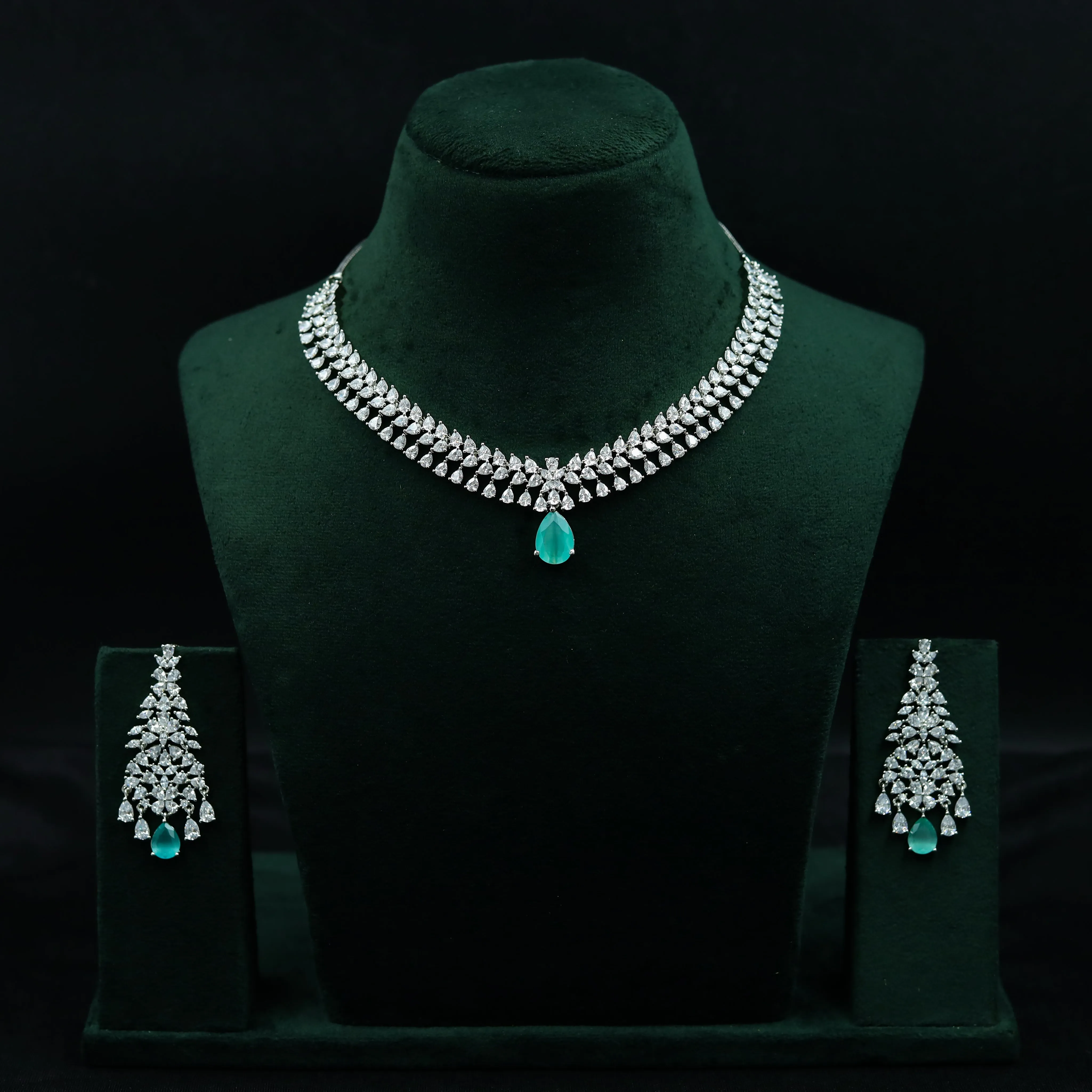 Round Neck Zircon/AD Necklace Set 11899-69