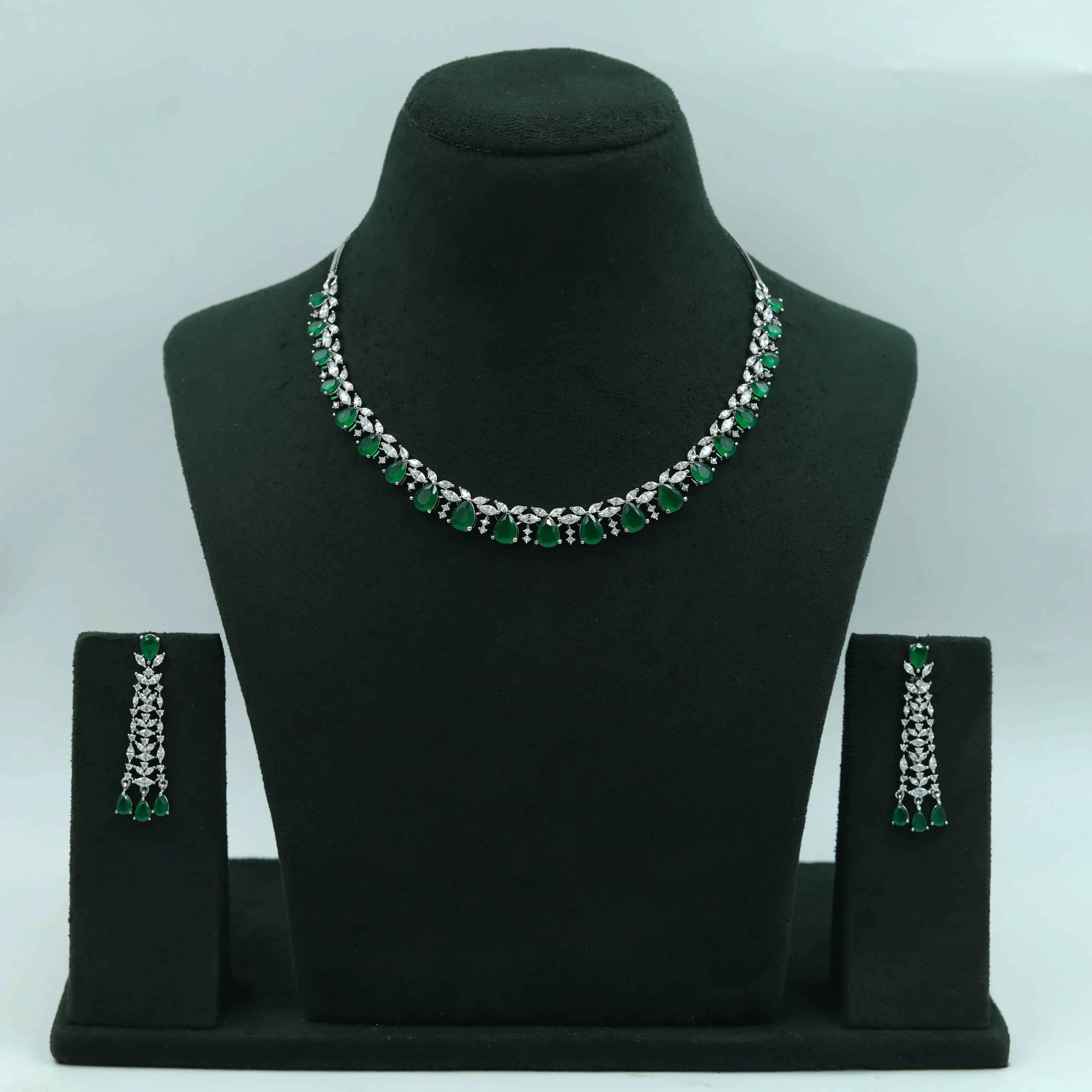 Round Neck Zircon/AD Necklace Set 16218-69